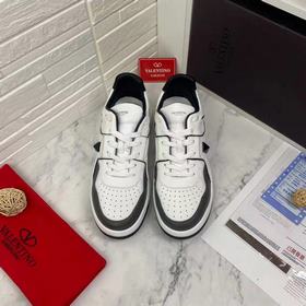 VALENTINO (Валентино) 2023 новейшие модели с подиума, идентичные 
