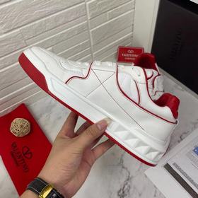 VALENTINO (Валентино) 2023 новейшие модели с подиума Недели моды,