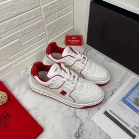VALENTINO (Валентино) 2023 новейшие модели с подиума Недели моды,