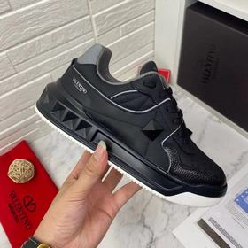 VALENTINO (Валентино) 2023 новейшие модели с подиума, идентичные