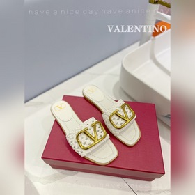 Valentino  Новые тапочки на новый сезон  ◆ Материал： полностью