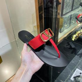 Классические сандалии Valentino, Очень удобные, лаконичные и элег