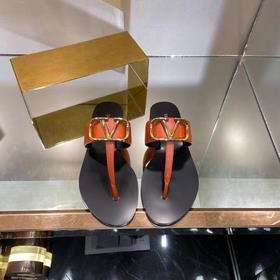 Классические сандалии Valentino, Очень удобные, лаконичные и элег