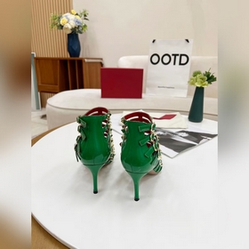Valentino, высота каблука 8 см, изготовлен из кожи высшего качест