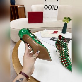 Valentino, высота каблука 8 см, изготовлен из кожи высшего качест