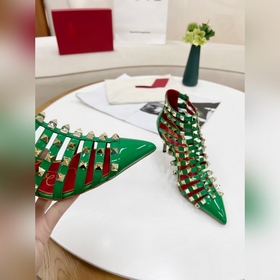 Valentino, высота каблука 8 см, изготовлен из кожи высшего качест