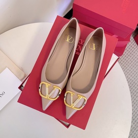Сандалии Valentino с большой V-образной застежкой и стразами, нов