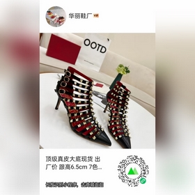 Valentino, высота каблука 8 см, изготовлен из кожи высшего качест