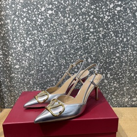 Новейшие модели Valentino в магазине [Праздник] [Праздник] Класси