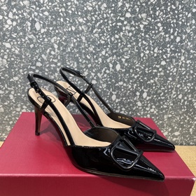 Новейшие модели Valentino в магазине [Праздник] [Праздник] Класси