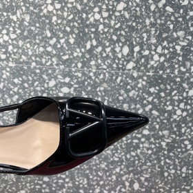 Новейшие модели Valentino в магазине [Праздник] [Праздник] Класси