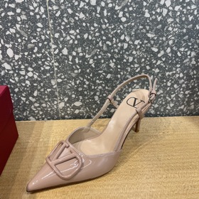 Новейшие модели Valentino в магазине [Праздник] [Праздник] Класси