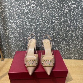 Новейшие модели Valentino в магазине [Праздник] [Праздник] Класси