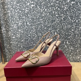 Новейшие модели Valentino в магазине [Праздник] [Праздник] Класси