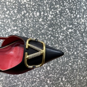 Новейшие модели Valentino в магазине [Праздник] [Праздник] Класси