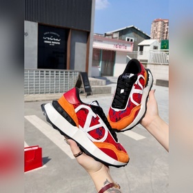 [С уважением] [Сердце] [Сердце] Valentino Lacerunner Спортивные к