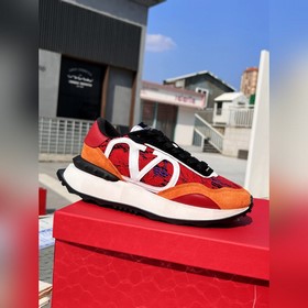 [С уважением] [Сердце] [Сердце] Valentino Lacerunner Спортивные к