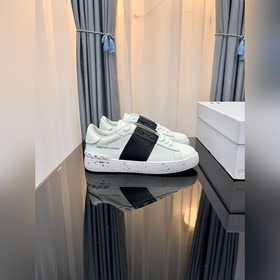 VALENTINO Спортивные кроссовки 21ss Новая модель с буквенным лого
