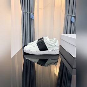 VALENTINO Спортивные кроссовки 21ss Новая модель с буквенным лого
