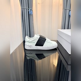 VALENTINO Спортивные кроссовки 21ss Новая модель с буквенным лого