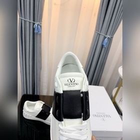 VALENTINO Спортивные кроссовки 21ss Новая модель с буквенным лого
