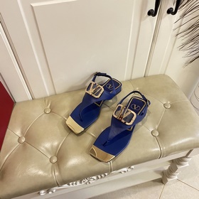 Новая коллекция весна-лето 2023 от Valentino. Новый дизайн очков,