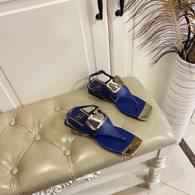 Новая коллекция весна-лето 2023 от Valentino. Новый дизайн очков,