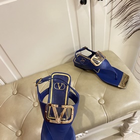 Новая коллекция весна-лето 2023 от Valentino. Новый дизайн очков,