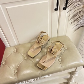 Новая коллекция весна-лето 2023 от Valentino. Новый дизайн очков,