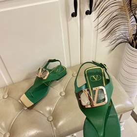 Новая коллекция весна-лето 2023 от Valentino. Новый дизайн очков,