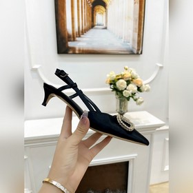 Valentino Новые женские сандалии на весну-лето 2023 года в 8 цвет