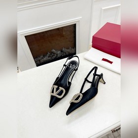 Valentino Новые женские сандалии на весну-лето 2023 года в 8 цвет