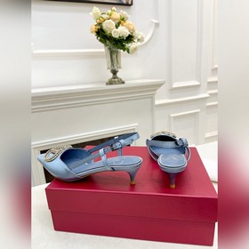 Valentino Новые женские сандалии на весну-лето 2023 года в 8 цвет