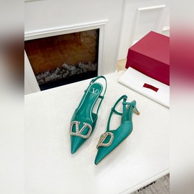 Valentino Новые женские сандалии на весну-лето 2023 года в 8 цвет