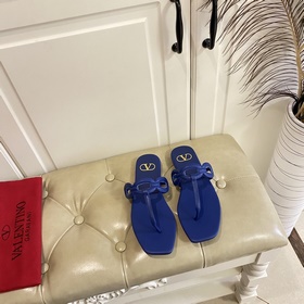 Новые сандалии VALENTINO, кожа, овечья подкладка, размеры 35-42 (