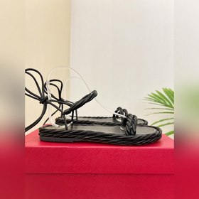 Valentino | Новая коллекция весна-лето 2023 от V-House. Постер с
