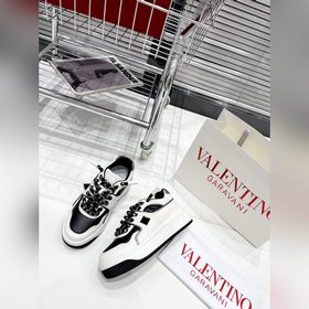 Valentino Out Stud Valentino спортивные кроссовки 2023 новейшая м