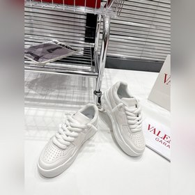 Valentino Out Stud Valentino спортивные кроссовки 2023 новейшая м