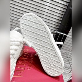 Valentino Out Stud Valentino спортивные кроссовки 2023 новейшая м