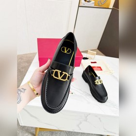 Новые лофейки Valentino с логотипом V Комфорт и мода в одном, лег