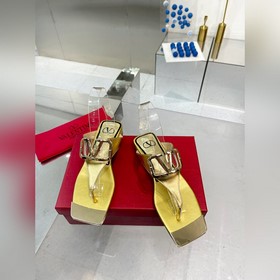 Новая модель Valentino весны 2023 года, кожа, подкладка из овечье