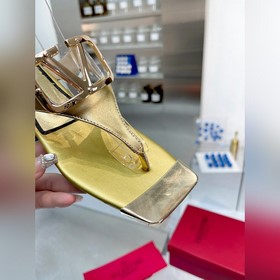 Новая модель Valentino весны 2023 года, кожа, подкладка из овечье