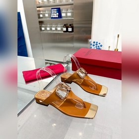 Новая модель Valentino весны 2023 года, кожаный верх, меховая под