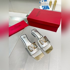 Новая модель Valentino весны 2023 года, кожаный верх, меховая под
