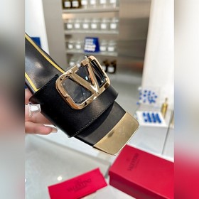 Новая модель Valentino весны 2023 года, кожаный верх, меховая под