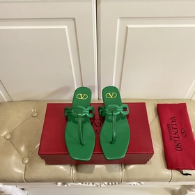 Новые сандалии VALENTINO, кожаный верх, овечья кожа, размеры 35-4