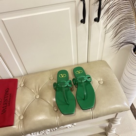 Новые сандалии VALENTINO, кожаный верх, овечья кожа, размеры 35-4