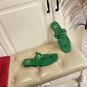 Новые сандалии VALENTINO, кожаный верх, овечья кожа, размеры 35-4