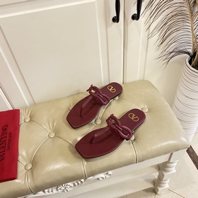Новые сандалии VALENTINO, кожа, овечья подкладка, размеры 35-42 (
