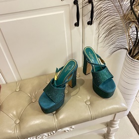 Серия VALENTINO от Valentino, новинка, представленная в финале по